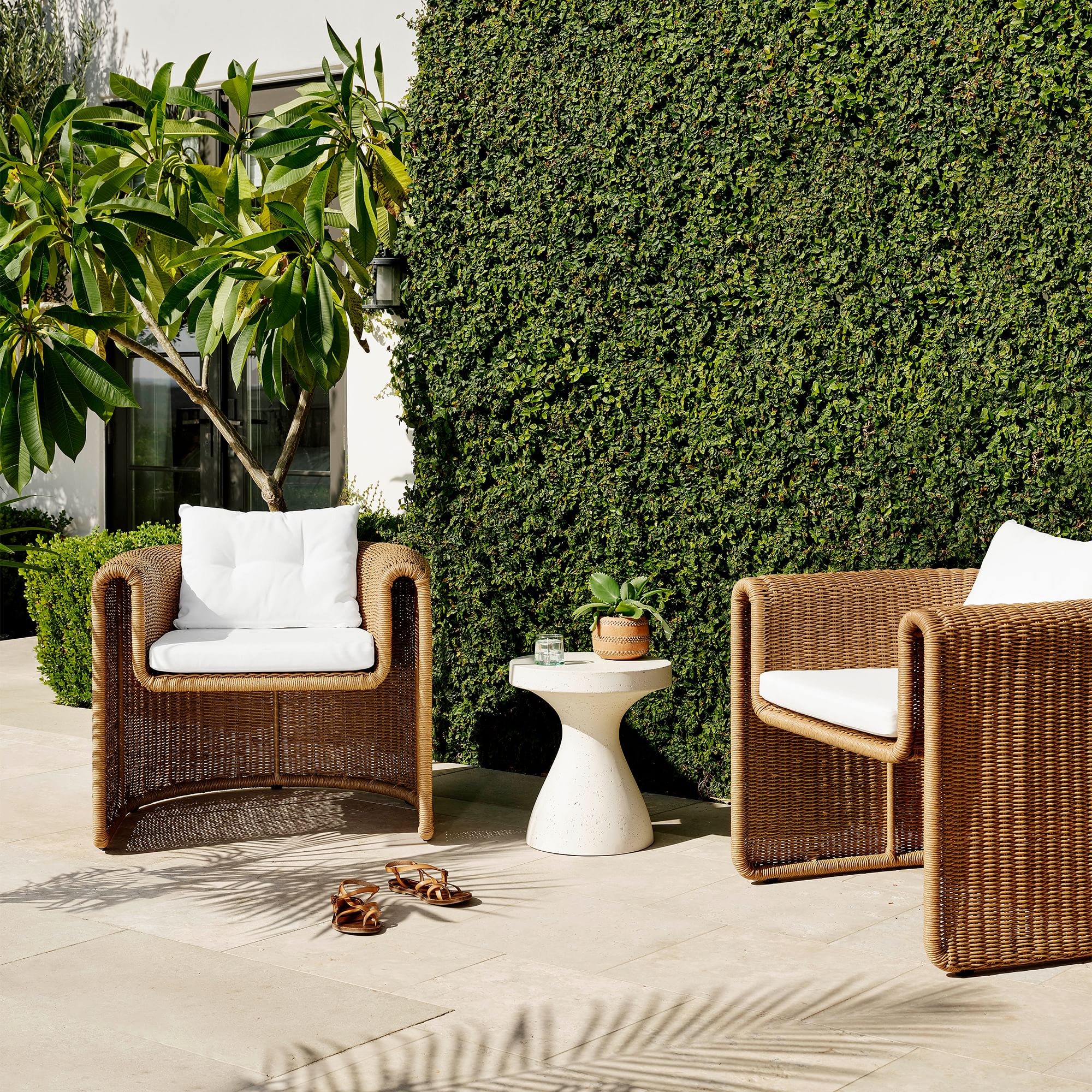outdoor-rounded-woven-chair-xl